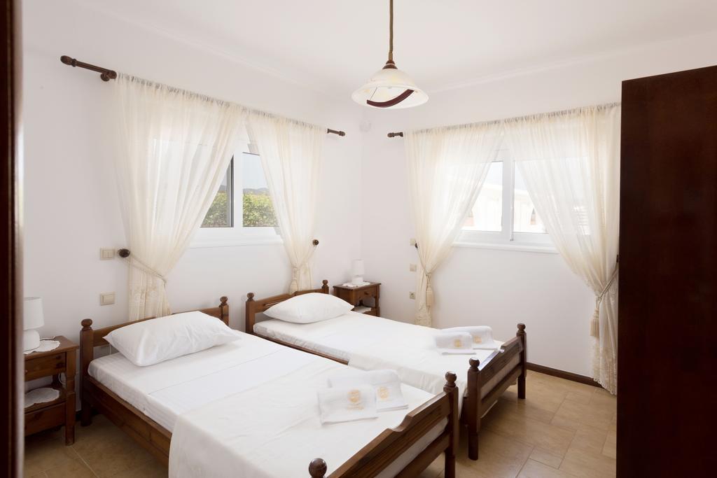 Villa Dimitra เกนนาดี ภายนอก รูปภาพ
